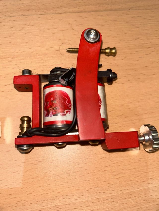 Máquinas y fuente de alimentación tatuaje