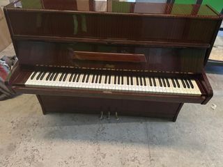 Piano de pared