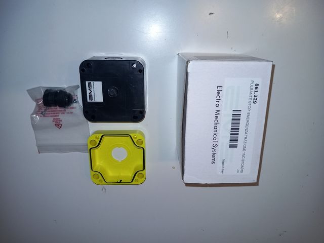 Interruttore stagno da parete  nuovo