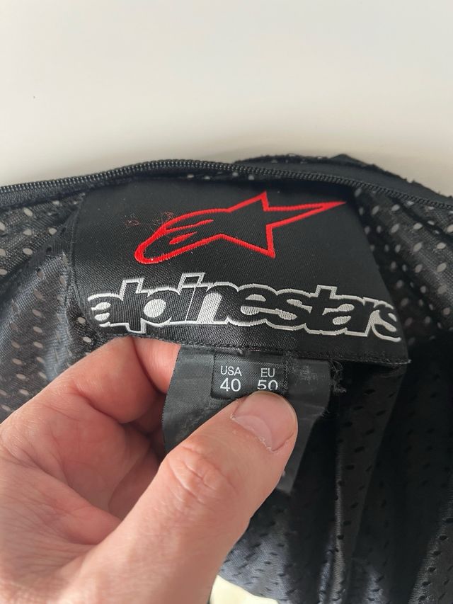 Mono 2pz Alpinestars Motegi talla 50