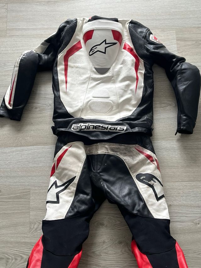 Mono 2pz Alpinestars Motegi talla 50