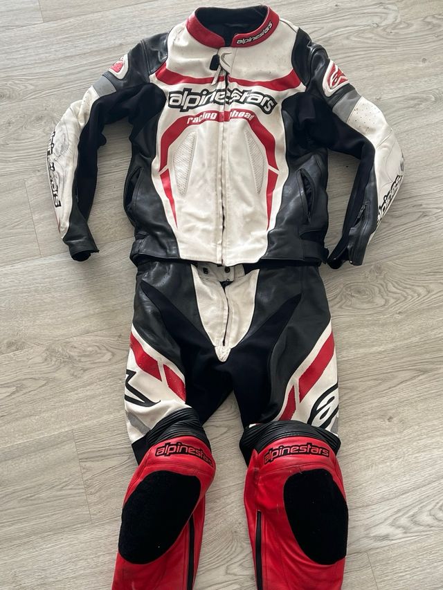 Mono 2pz Alpinestars Motegi talla 50