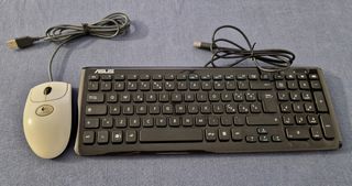 Tastiera Asus e mouse Logitech cablati