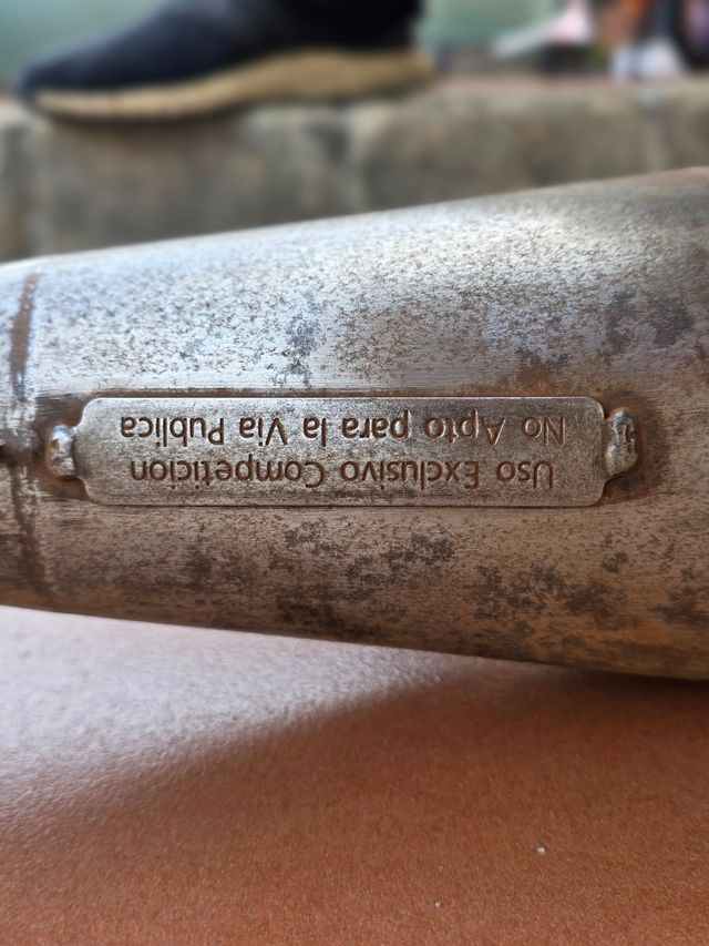 Escape yamaha Tzr y derbi Scoot