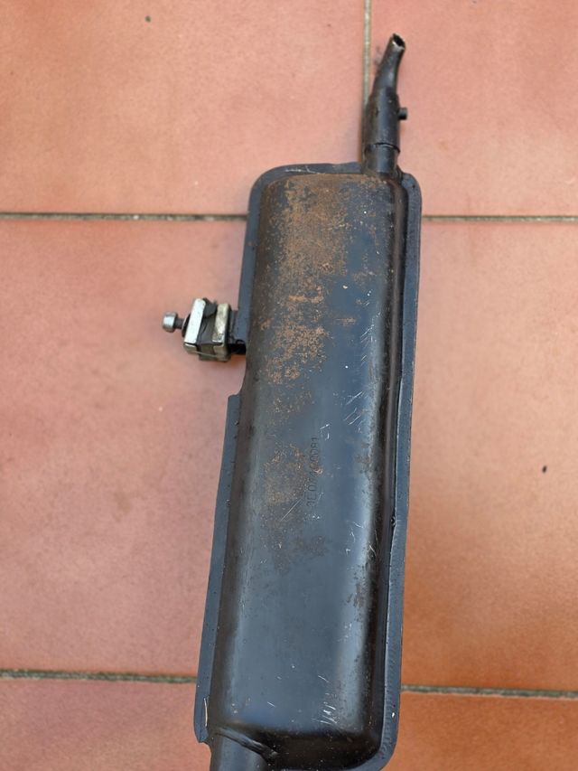 Escape yamaha Tzr y derbi Scoot