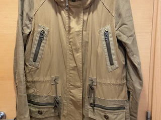 Chaqueta larga verde militar Zara