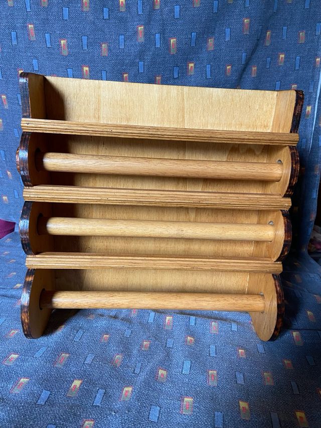 Portarotoli in legno