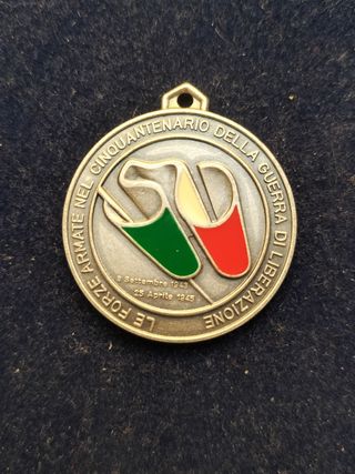 2 Medaglie miliari come in descrizione.