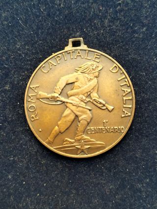 2 Medaglie miliari come in descrizione.