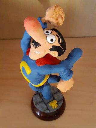 SUPERLOPEZ figura de resina 16cm