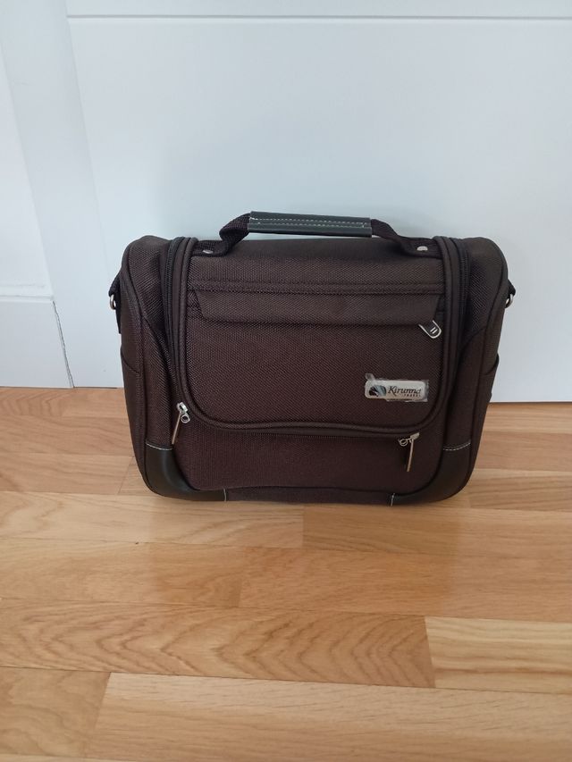 Neceser de viaje nuevo.