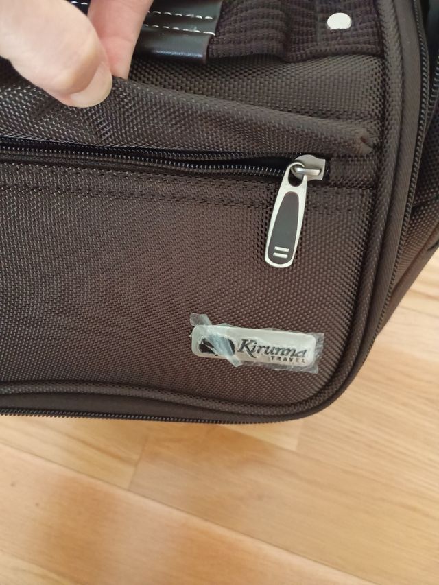 Neceser de viaje nuevo.