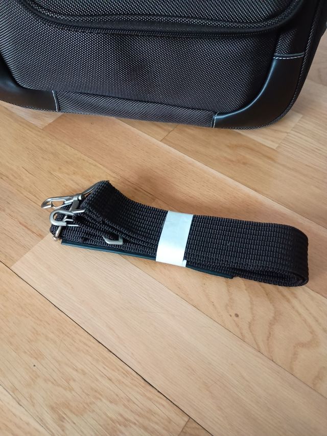 Neceser de viaje nuevo.