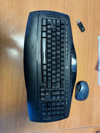 Teclado y raton inalambricos Logitech