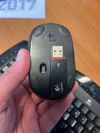 Teclado y raton inalambricos Logitech