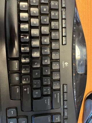 Teclado y raton inalambricos Logitech