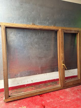Ventanas de madera con contraventanas