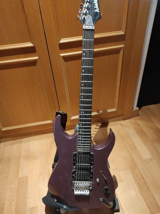 Guitarra eléctrica washburn y funda