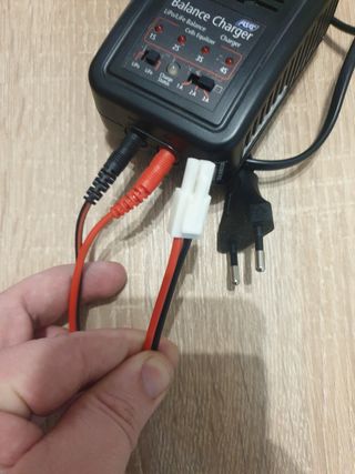 Cargador baterías LiPo y LiFe