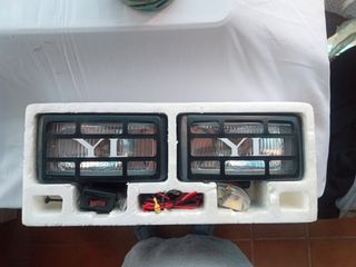 Faros alógenos sin estrenar
