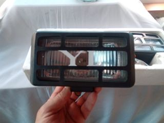 Faros alógenos sin estrenar