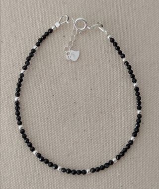 Pulsera, plata ley y espinela negra 