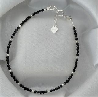 Pulsera, plata ley y espinela negra 