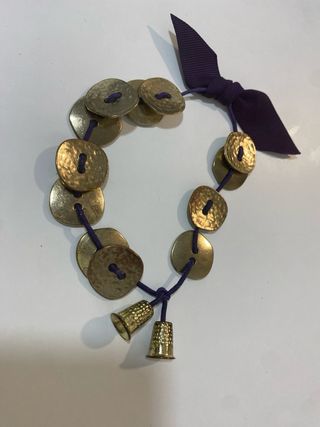 Pulsera dorado/morado de Salvador Bachiller