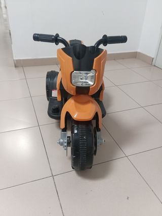 Moto eléctrica infantil