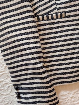 Americana Pinkie talla 36, como nueva.