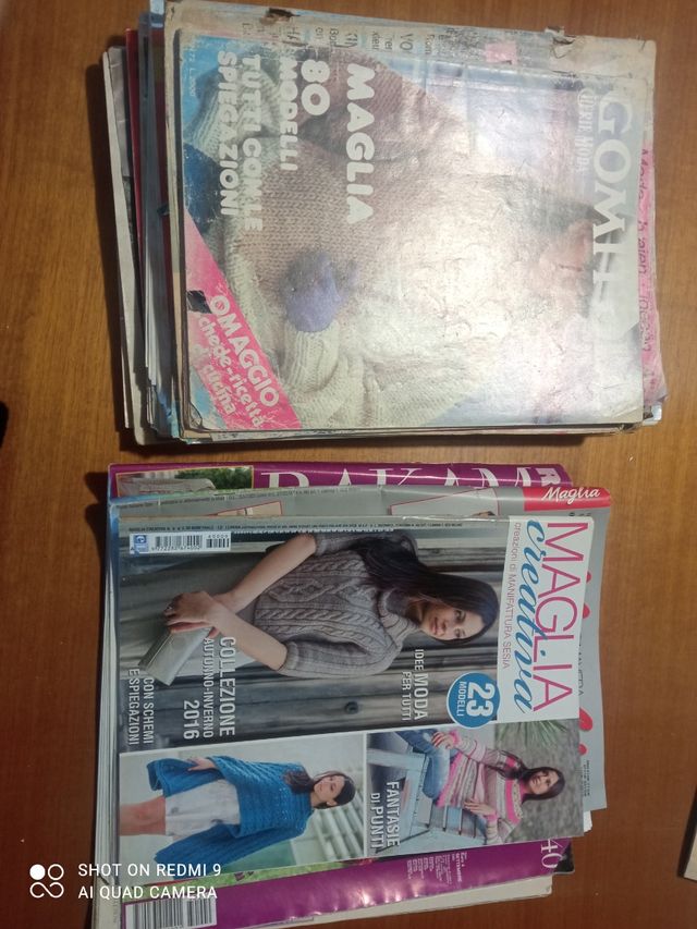 Varie riviste di moda, maglia, uncine