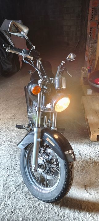 Suzuki GZ250K7