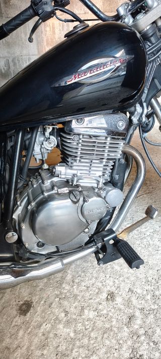 Suzuki GZ250K7