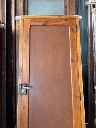 Puerta de paso de madera