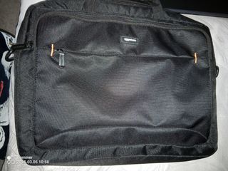 Portátil MSI Modern 15 B7M-039XE y funda