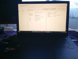 Portátil MSI Modern 15 B7M-039XE y funda