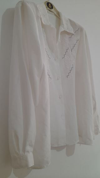 Blusa bordada