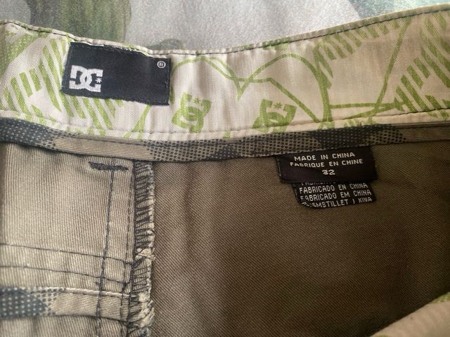 Pantalones bermudas DC