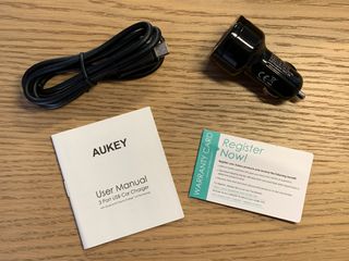 Caricabatteria da auto a ricarica rapida AUKEY 42W Nuovo