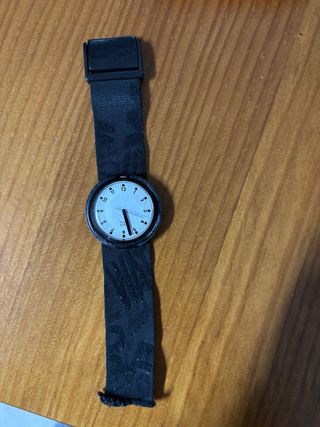 Reloj de mano negro