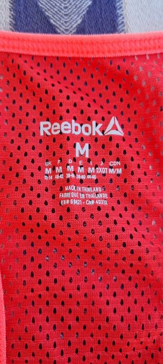 Top deporte reebok mujer talla M rosa