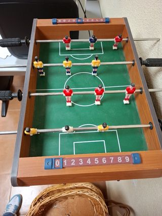 Futbolin antiguo sobremesa