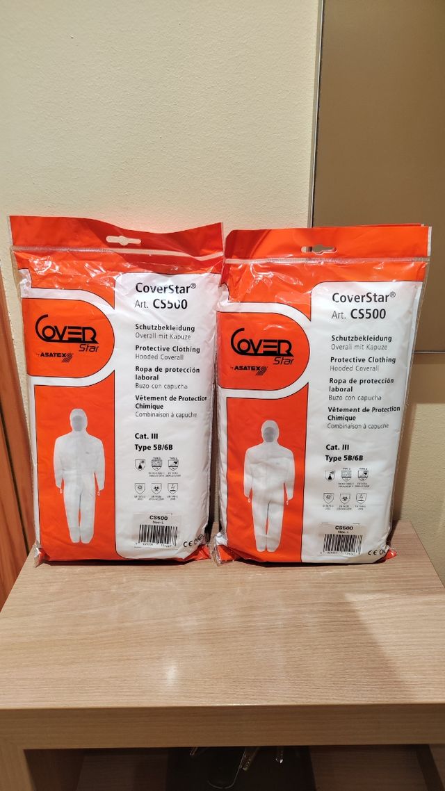 2 Buzos blancos con capucha