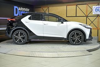 Toyota C-HR   2.0 200H Premiere Edition 