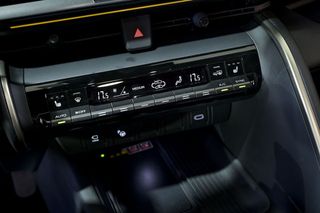 Toyota C-HR   2.0 200H Premiere Edition 
