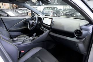 Toyota C-HR   2.0 200H Premiere Edition 