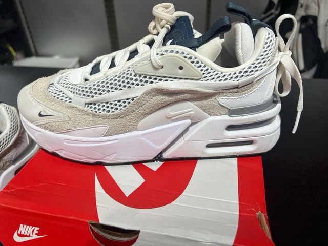 NIKE W AIR FURYOSA