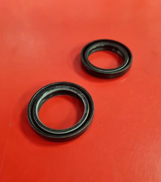 Retenes Horquilla ARI078