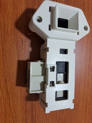 CONTACTO PUERTA LAVADORA BOSCH 