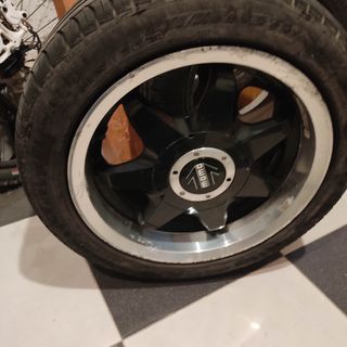 Llantas Momo corsé clásicas 